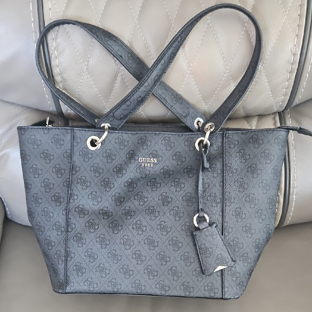 GUESS Elegant Charcoal Tote Bag